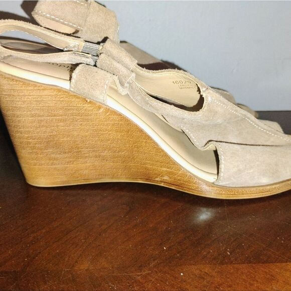Sophia Milano Nwt Elegant Beige Women's Sandals - Picture 7 of 10